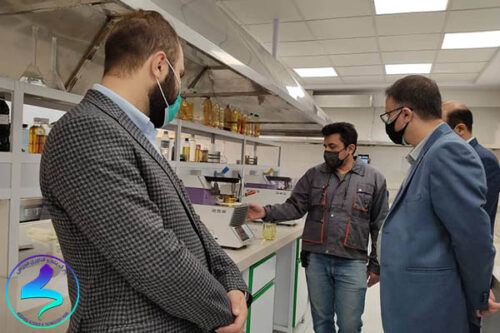 بازدید رئیس پارک از شرکت آریا ماد شیمی