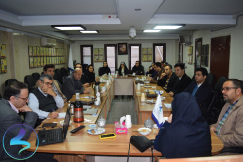 نشست دکتر کشمیری با مدیران و کارشناسان پارک