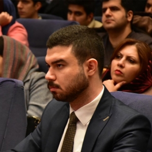 سروش اکبرزاده