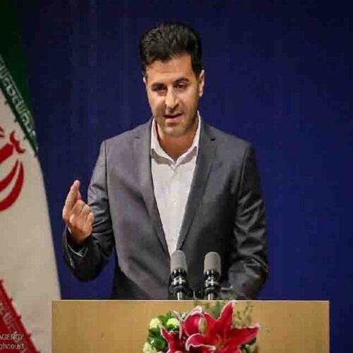 دکتر عباس یداللهی مدیر مرکز رشد کشاورزی در همایش ملی اقتصاد مقاومتی