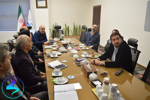 نشست صمیمانه رئیس پارک با دکتر حمیدرضا طهوری